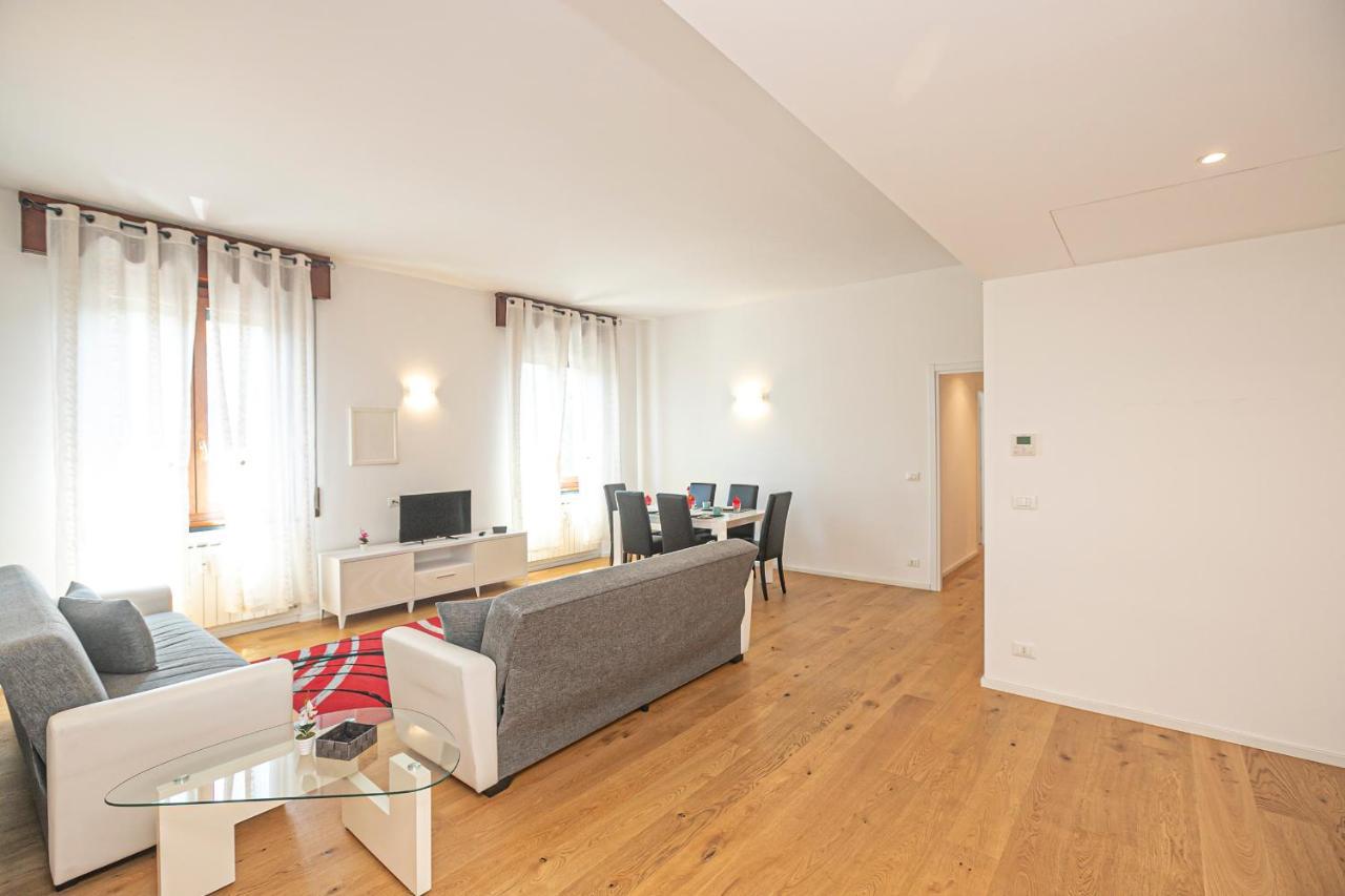 Splendid Apartment Genova Esterno foto